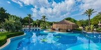 Golf in Belek-Gloria Golf Resort-Pool und Landschaft-Maximum Golfreisen