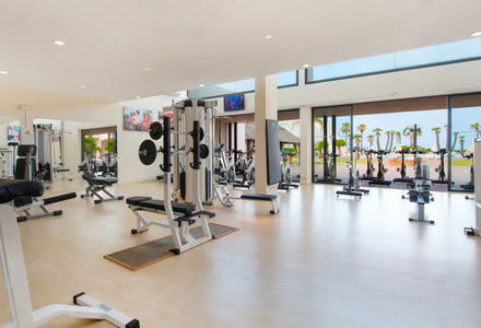 Fitnessraum in Iberostar Royal Andalus für Golfurlaub in Spanien