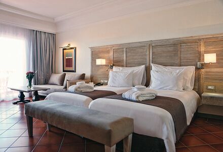 Maximum Golfreisen, Marokko/Agadir, RIU Tikida Beach-das Zimmer und das Bett
