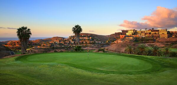MAXIMUM Golfreisen Salobre Hotel Resort & Serenity