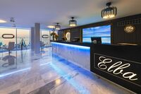 Herzlichen Empfang auf Mallorca im Lobby von Elba Sunset Hotel-Maximum-Golfreisen