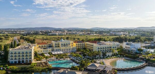 MAXIMUM Golfreisen Domes Lake Algarve
