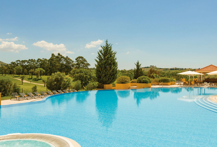 Golfurlaub in Portugal-Dolce-Campo-Real-Lissabon-Maximum-Golfreisen-Pool