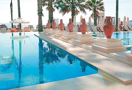 Das Aussen Pool von Alexander The Great Beach Hotel-Zypern-Maximum Golfreisen