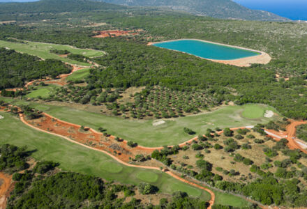 zwei neue Golfplätze mit 18 Löcher in Costa Navarino