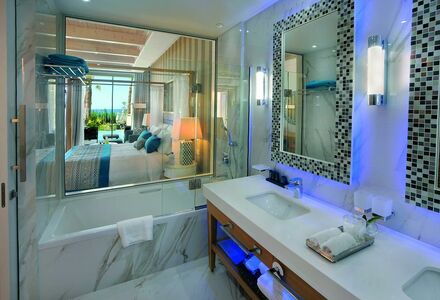 Das Badezimmer in Hotel Amavi in Zypern-Maximum Golfreisen