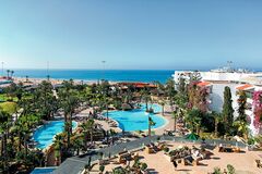 Maximum Golfreisen, Marokko/Agadir, RIU Tikida Beach-das Hotel mit Pool und Garten