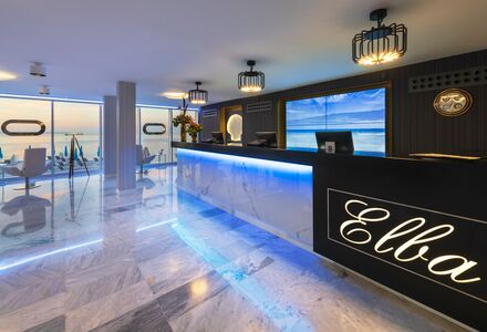 Herzlichen Empfang auf Mallorca im Lobby von Elba Sunset Hotel-Maximum-Golfreisen