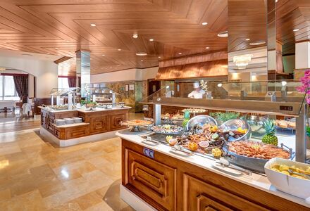 Golfreise Bilder nach Spanien-Costa de la Luz-Jerez-Hipotels Barrosa Palace-Buffet-mit Informationen und Beschreibungen