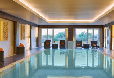 Portugal-Golfurlaub-Lissabon-Dolce-Campo-Real- Maximum-Golfreisen-Indoor-Pool