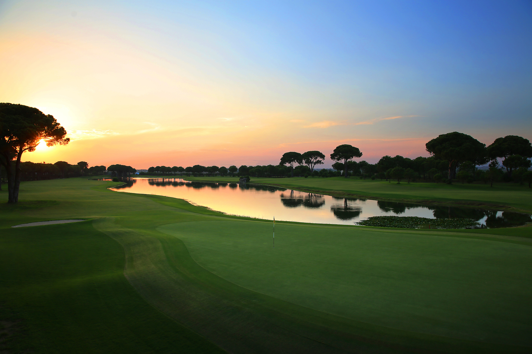 Golfplätze in Belek in der Türkei-"Gloria Golf Club"-Sonnenuntergang
