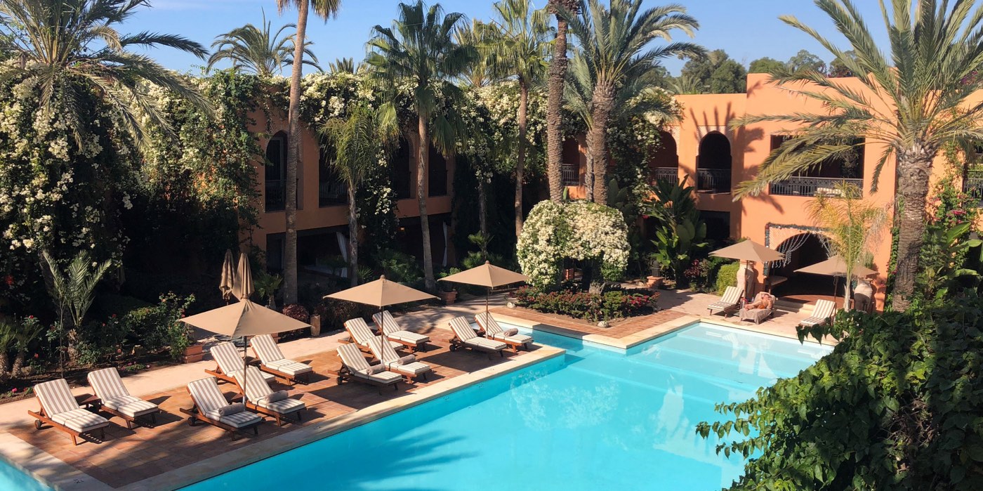 Maximum Golfreisen, Marokko/Agadir, Tikida Golf Palace-Pool und Garten mit Liegen