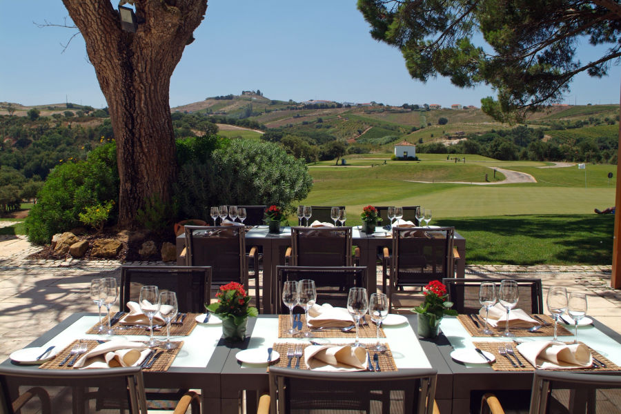 Dolce Campo Real-Maximum Golfreisen-Terrasse mit Golfplatz-Aussicht