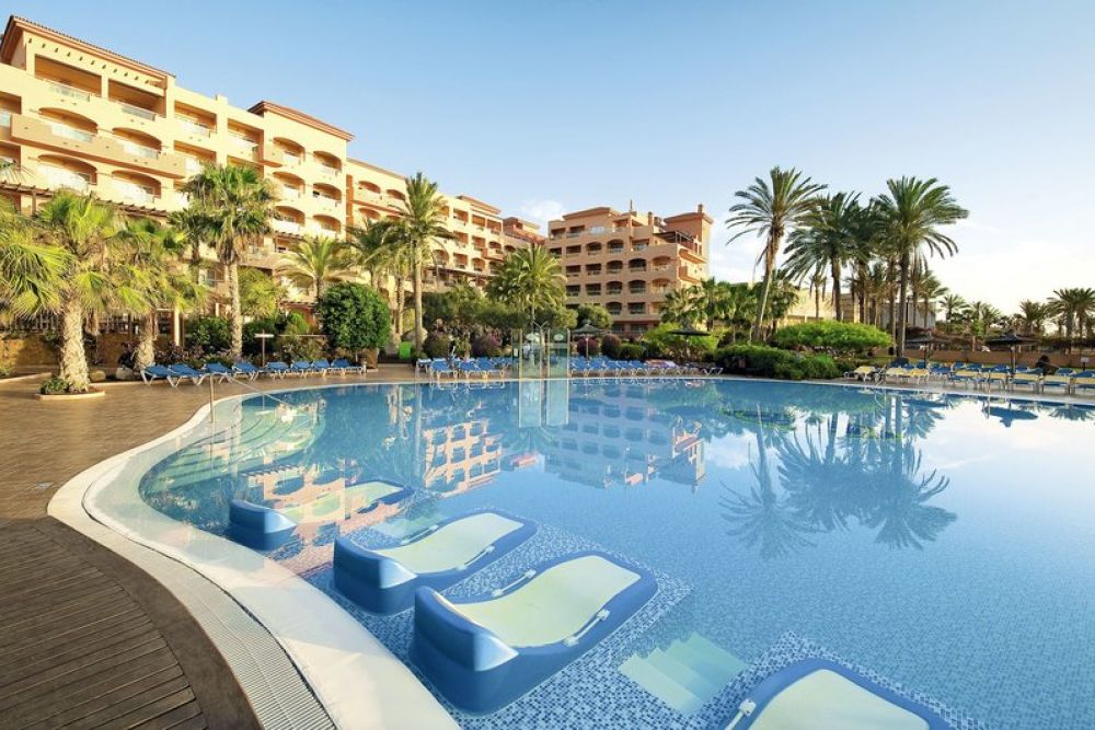 Elba-Sara-Beach-Golf-Pool-Hotel-Maximum-Golfreisen