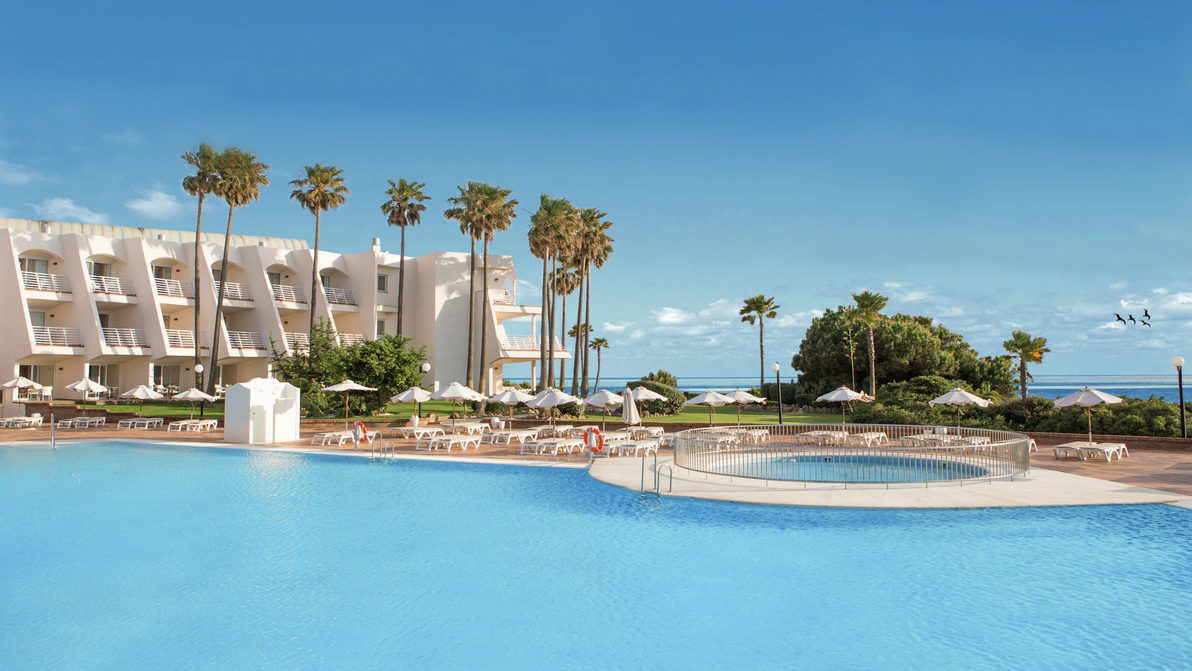Poollandschaft in Iberostar Royal Anladus für Golfurlaub in Spanien