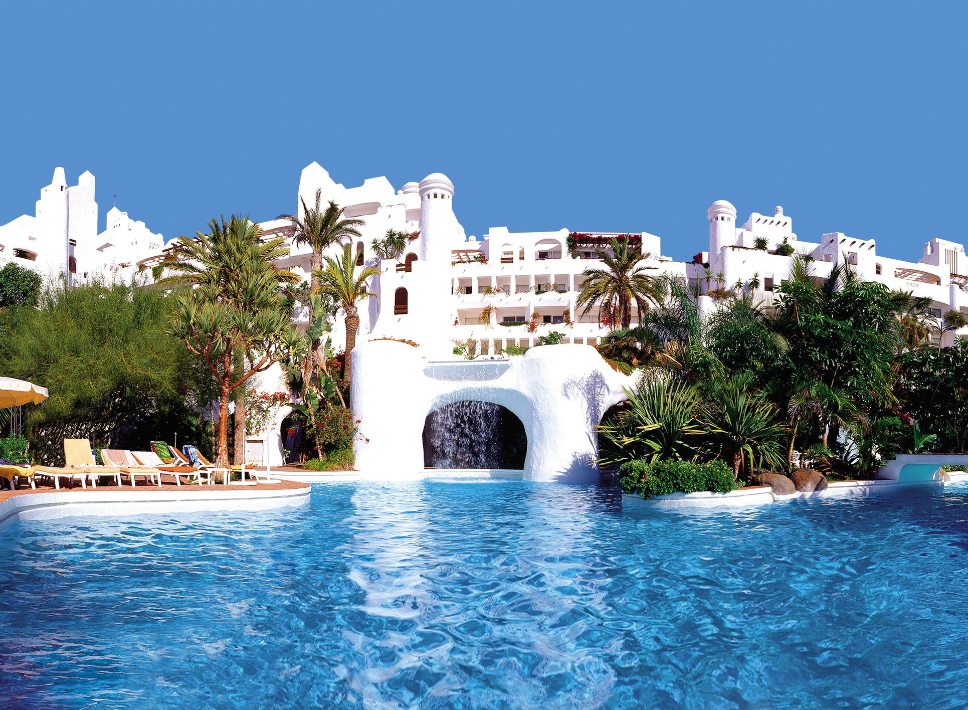 Golfreise nach Kanaren-Hotel-Jardin-Tropical-Teneriffa-Spanien-Maximum-Golfreisen-Hauptgebaeude
