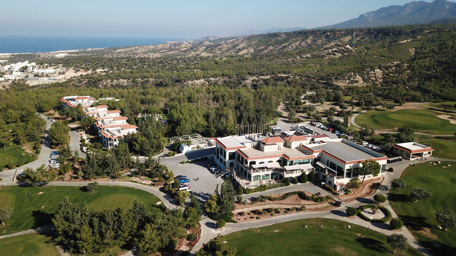 Golfreise Bilder nach Nord-Zypern-Korineum-Luftaufnahme-Landschaft