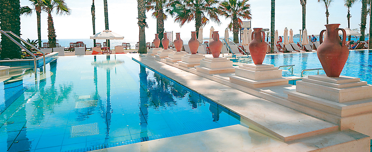 Das Aussen Pool von Alexander The Great Beach Hotel-Zypern-Maximum Golfreisen
