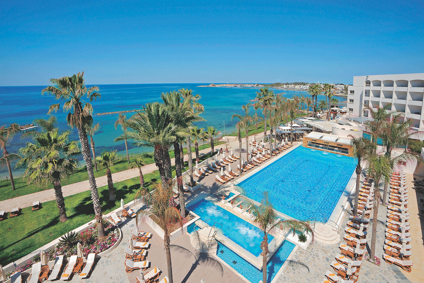 Das Hotel Alexander The Great Beach Hotel mit Pool-Maximum Golfreisen